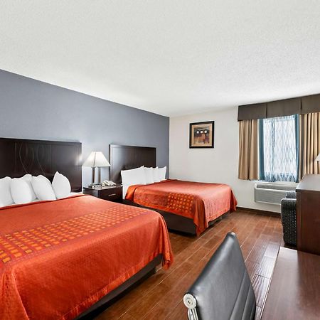 Surestay Plus Hotel By Best Western Lubbock Medical Center Екстер'єр фото
