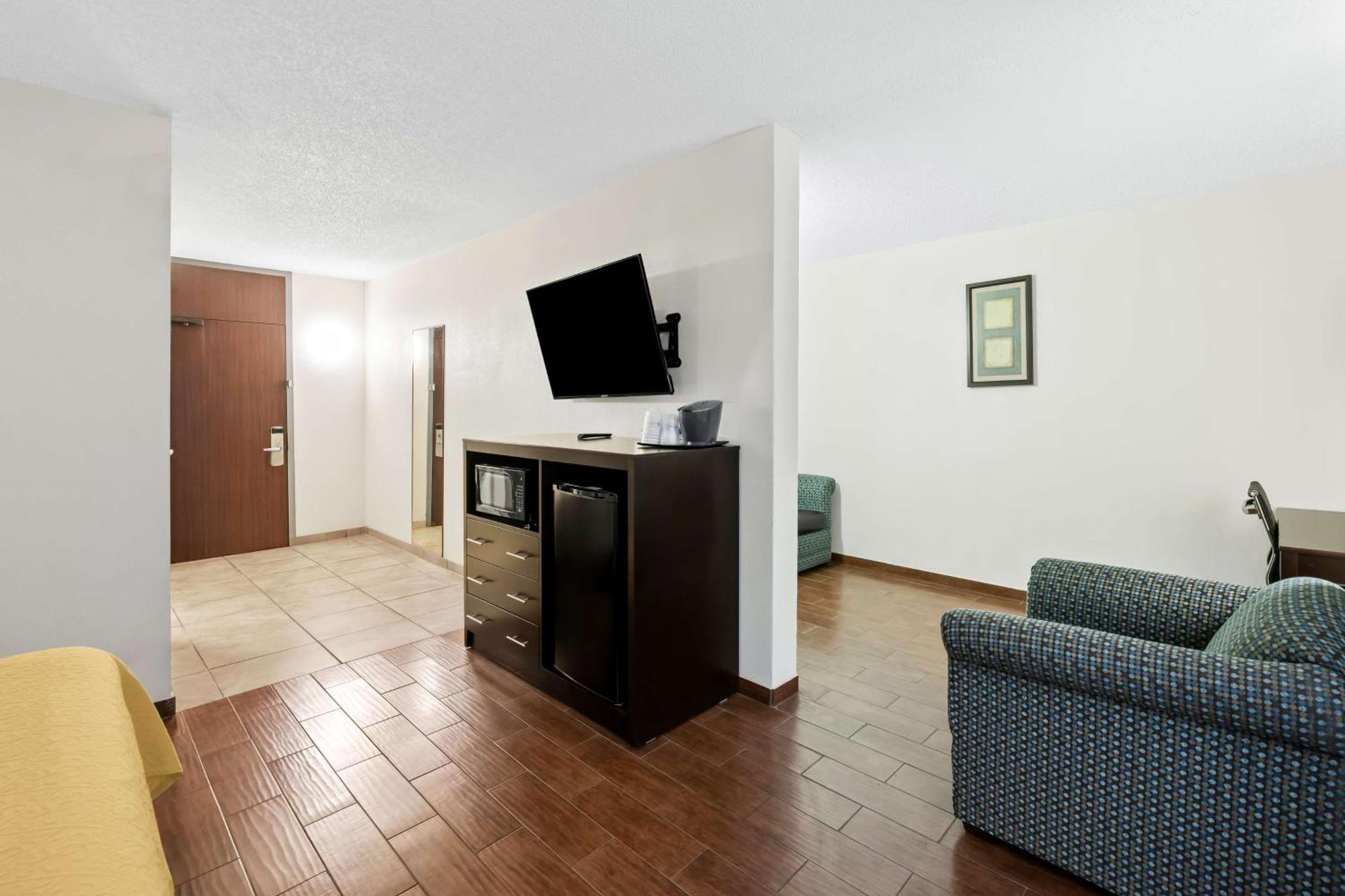 Surestay Plus Hotel By Best Western Lubbock Medical Center Екстер'єр фото