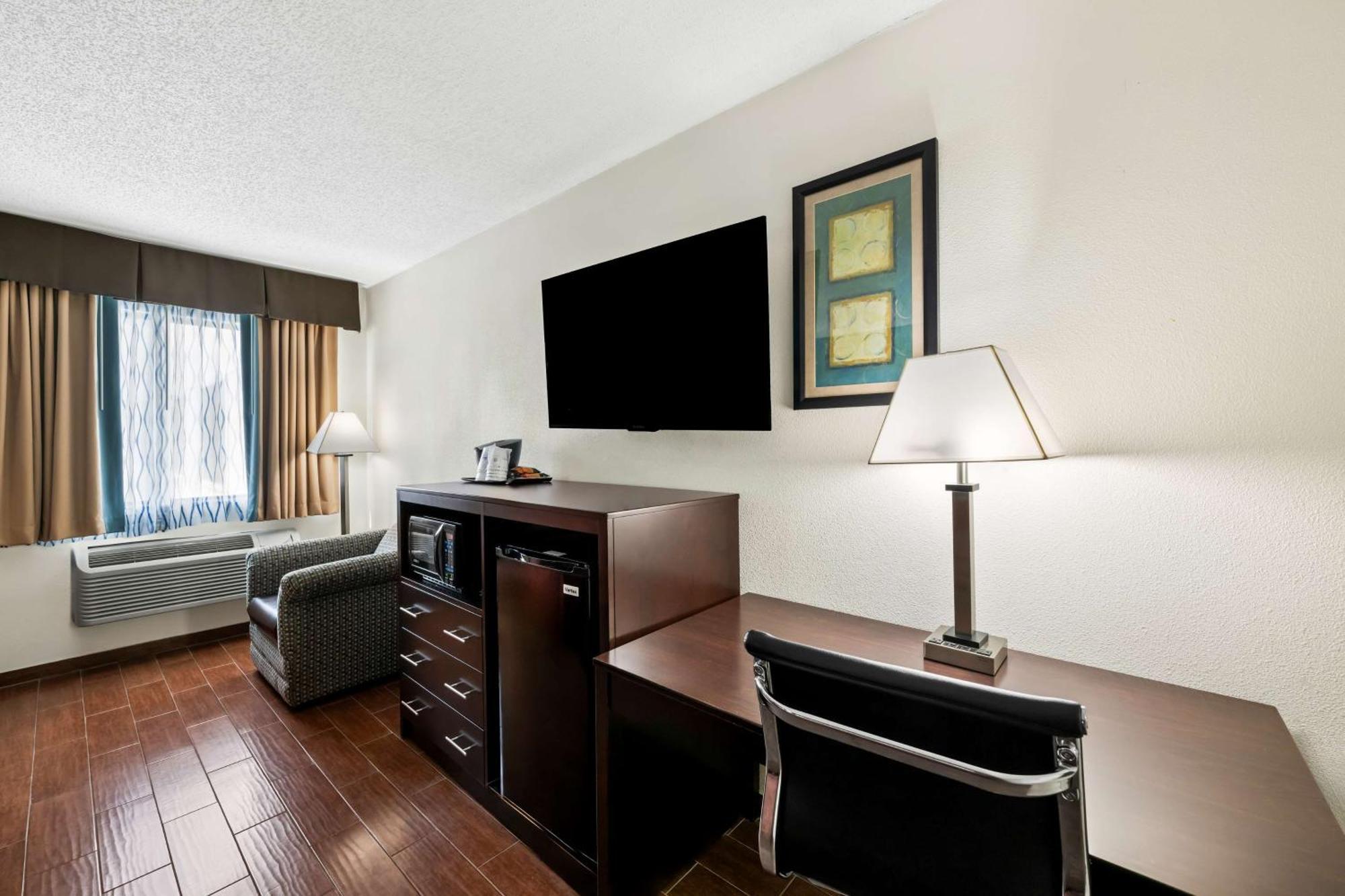 Surestay Plus Hotel By Best Western Lubbock Medical Center Екстер'єр фото